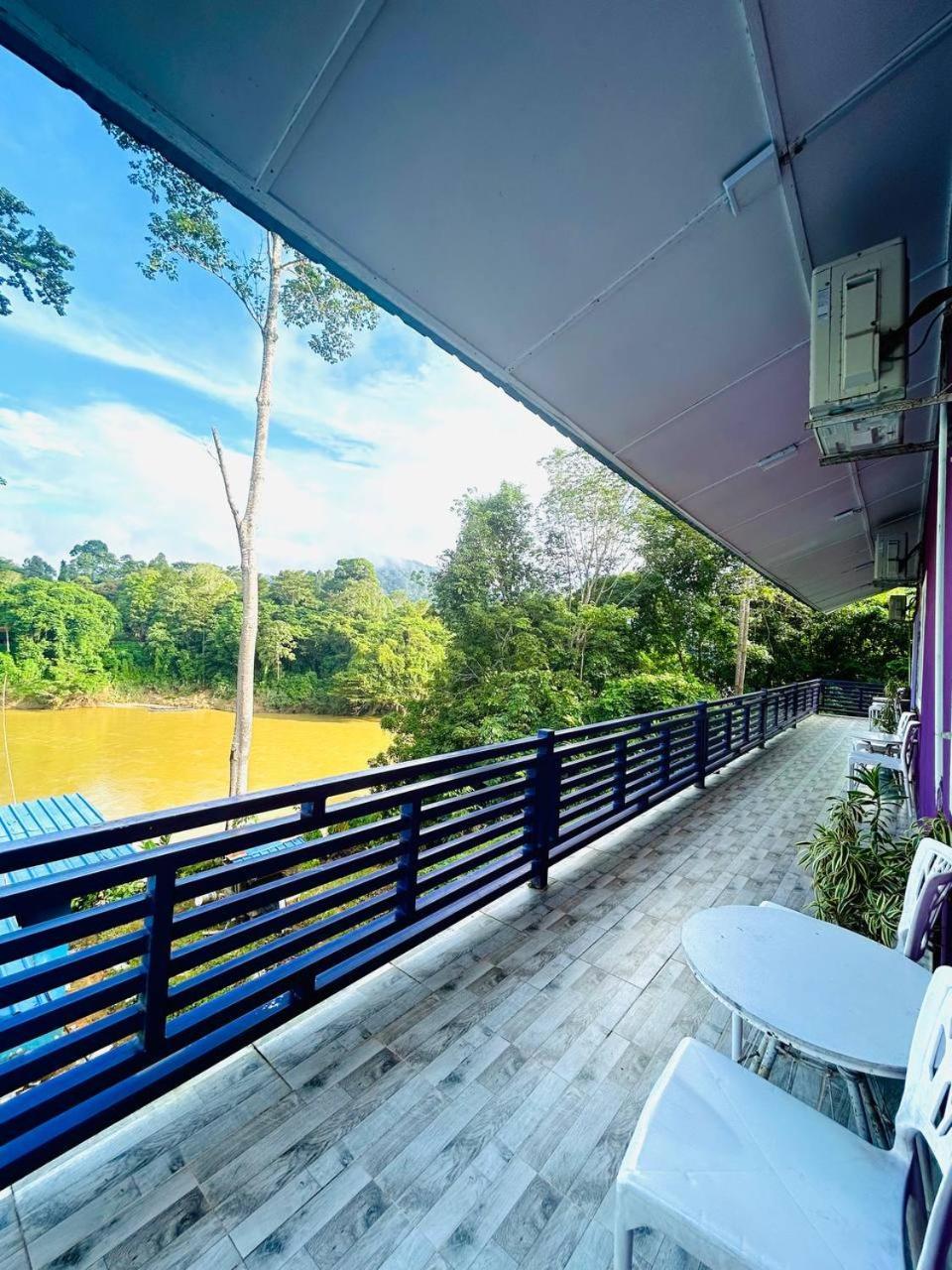 Taman Negara River View Lodge Kuala Tahan Exterior photo