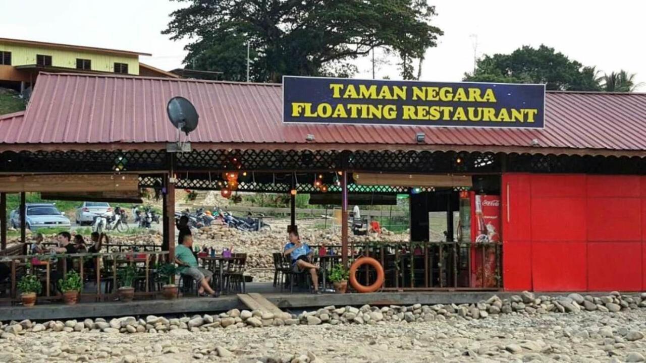 Taman Negara River View Lodge Kuala Tahan Exterior photo